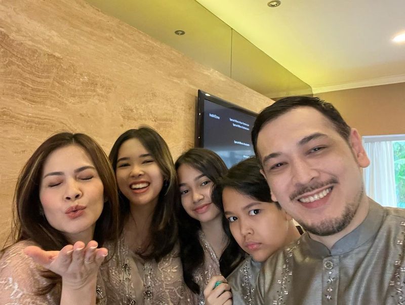 Cut Tary Kebersamaan Cut Tary dan Richard Kevin