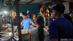 Di Cempaka Putih Ada Penjual Gorengan Buah Beromzet Rp 2 Juta per Hari