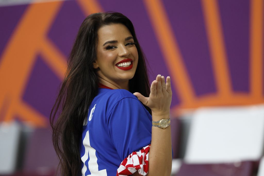 Salam Perpisahan Miss Kroasia Yang Selalu Pakai Baju Seksi Di Piala Dunia 2022 