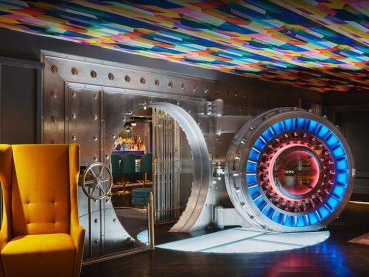 Keren! Bar di Basement Ini Dulunya Brankas Bank Nasional