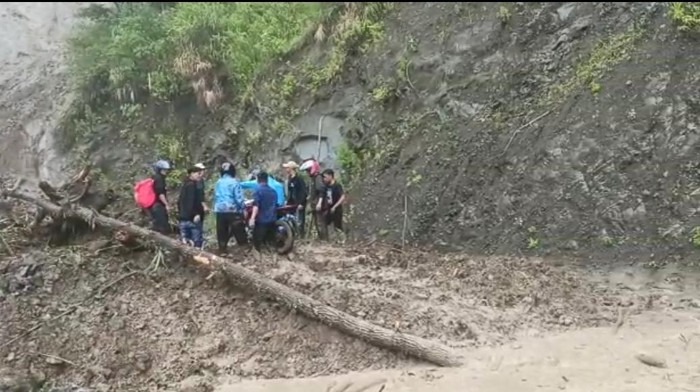 Longsor di Kecamatan Mappak, Tana Toraja.
