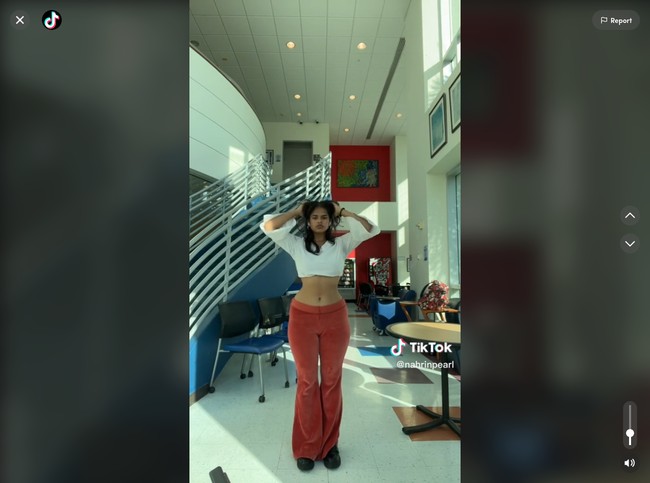 Meski ada orang yang tidak percaya, Nahrin mendapat lebih banyak pujian terutama dari sesama wanita yang iri dengan bentuk tubuhnya. Foto: TikTok