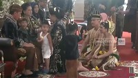 Bobby Nasution menjuluki anaknya itu Ketua dari Medan saat hadir di acara pernikahan Kaesang-Erina. (Foto: dok. Capture Channel YouTube CNN)