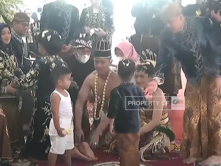 Lihat Lagi Kehebohan Ketua dari Medan di Pernikahan Anak Jokowi