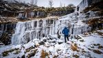 Potret Menakjubkan Air Terjun di Wales yang Membeku