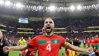 Menjadi andalan timnas Maroko, Sofyan Amrabat digadang-gadang menjadi kandidat golden ball. Penghargaan golden ball ini akan diberikan kepada pesepak bola terbaik selama ajang FIFA World Cup Qatar 2022. Foto: Instagram/sofyanamrabat