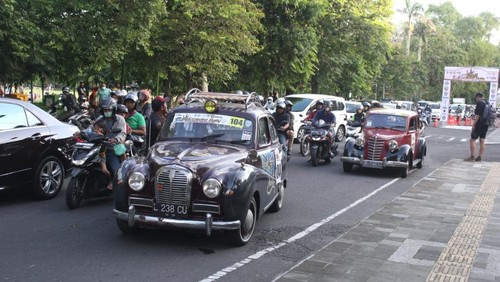 Suasana touring dari IMI Bali pada beberapa waktu lalu. (Foto istimewa)