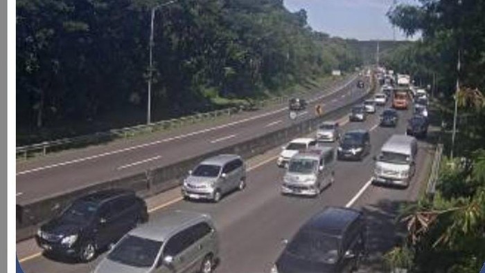 Tol Cipularang macet pagi ini