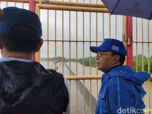 Cuaca Ekstrem di Sulsel: Makassar Siaga Banjir-Barru Diterjang Longsor