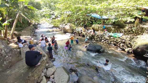Wisata alam Cireong di Kabupaten Ciamis.