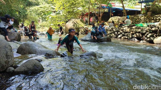 Wisata alam Cireong di Kabupaten Ciamis.