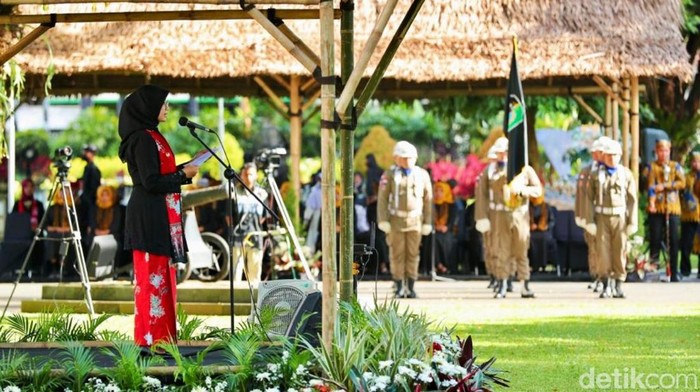 Bupati Ipuk saat memimpin Hari Jadi Banyuwangi