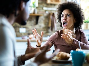 Tips Kelola Emosi Negatif Agar Tak Rusak Diri & Orang Lain dari Psikolog Unair