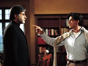 Aktris Pakistan Ini Dihujat Setelah Sebut Shah Rukh Khan Tak Bisa Akting