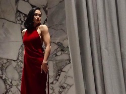 Foto Cantiknya Adinia Wirasti yang Beradegan Panas dengan Chicco Jerikho