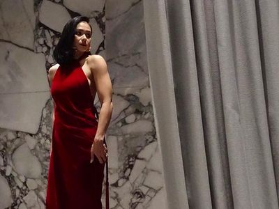 Foto Cantiknya Adinia Wirasti yang Beradegan Panas dengan Chicco Jerikho