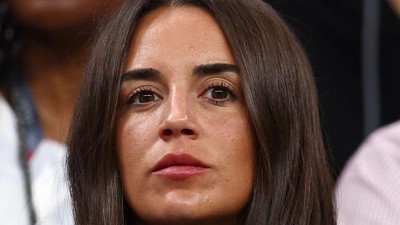 7 Foto Istri Griezmann, WAGs Prancis Curi Atensi Jelang Final Piala Dunia