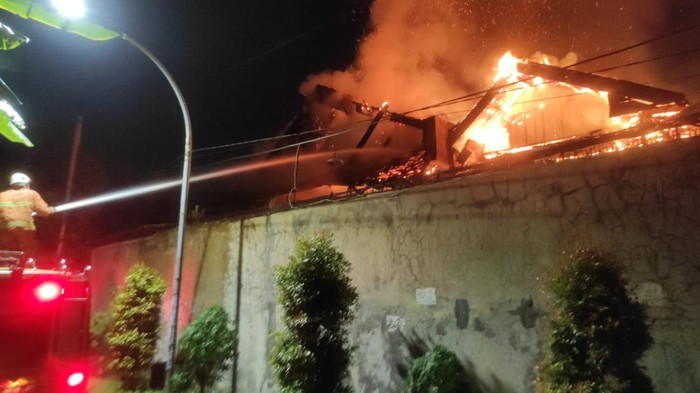 Kebakaran pondok rehabilitasi narkoba di Surabaya