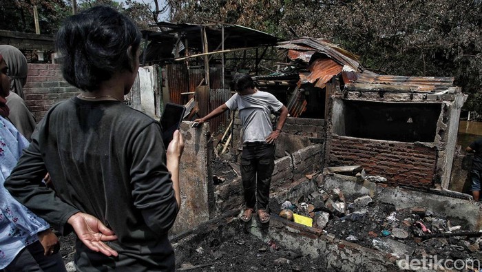 Kondisi Terkini Usai Kebakaran di Pemukiman Manggarai Puluhan rumah di Manggarai, Jaksel dilanda kebakaran pada Sabtu (17/12). Berikut kondisinya.