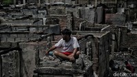 Sebanyak 140 personel dikerahkan untuk memadamkan api tersebut.  