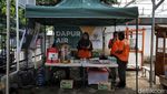Korban Kebakaran Manggarai Ngungsi di Kantor Karang Taruna