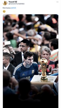 Netizen edit foto Lionel Messi yang akhirnya mengangkat trofi Piala Dunia 2022