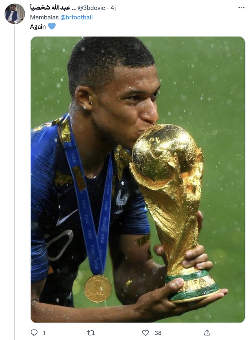 Netizen edit foto Lionel Messi yang 'akhirnya' mengangkat trofi Piala Dunia 2022