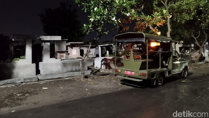 Makam Kembang Kuning Surabaya