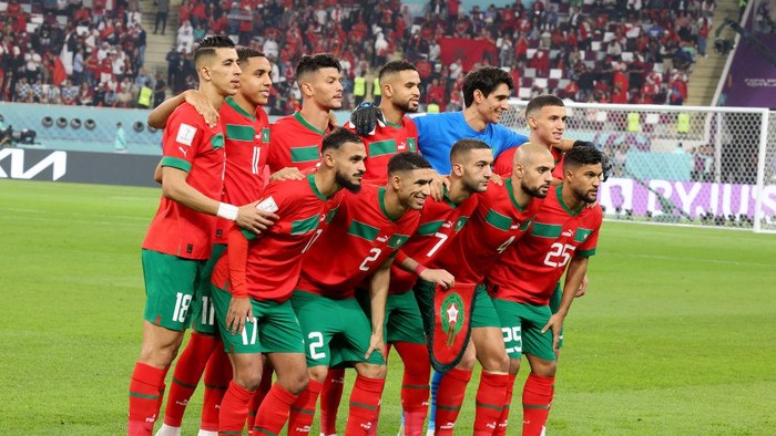 DOHA, QATAR - DECEMBER 17: Team Morocco poses prior to the FIFA World Cup Qatar 2022 3rd Place match between Croatia and Morocco at Khalifa International Stadium on December 17, 2022 in Doha, Qatar. (Photo by Jean Catuffe/Getty Images)