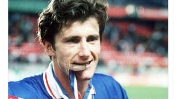 Dulu, Davor Suker juga mengantar Kroasia di posisi ketiga Piala Dunia. Foto: Twitter