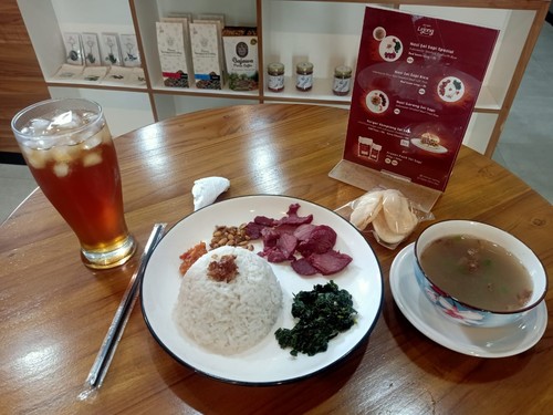 Menu Sei Sapi Lejong di Labuan Bajo. (Foto: Ambrosius Ardin)