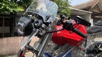 Selain pengerjaannya yang tak memakan waktu lama, HM Engineering juga tak banyak mengeluarkan anggaran untuk membuat motor ini. Hingga awal Desember 2022, HM Engineering baru mengeluarkan dana sebesar Rp 60 juta untuk menggarap motor listrik ini. Ke depannya, mereka mengklaim masih ada beberapa penyempurnaan untuk karya mereka ini. (Muhammad Hafizh Gemilang/detikOto)