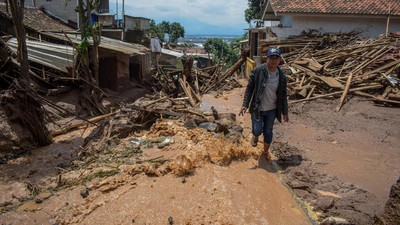 Penampakan Sisa-sisa Banjir Bandang yang Melanda Sumedang