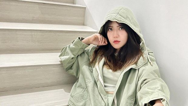 Penjelasn Via Vallen Soal Masalah Keluarga