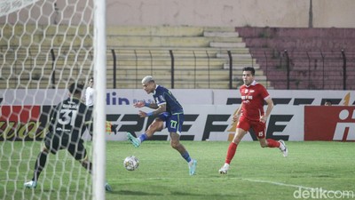 Potret Persis Solo Kalah 1-2 dari Persib Bandung di SSA Bantul