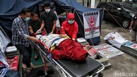 Aksi mogok makan ini dilakukan oleh warga Sumbawa Barat yang menjadi korban perusahaan tambang emas dan tembaga PT Amman Mineral Nusa Tenggara (AMNT).