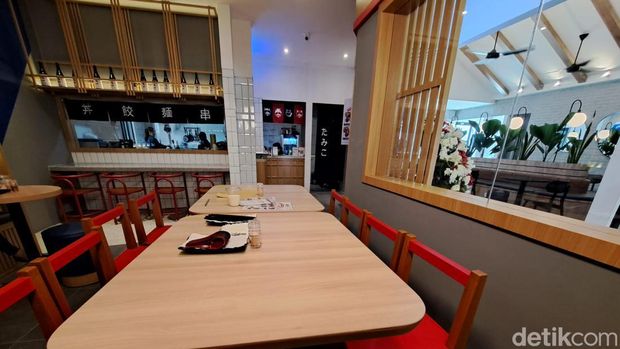 Suasana Jepang di kedai yang berada di Bandung