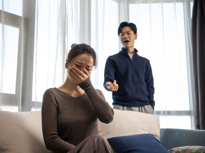 Family fight,husband blaming wife of problems