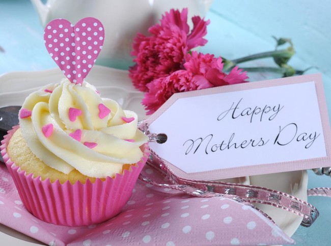 Happy Mothers Day aqua blue vintage retro shaby chic tray with pink cupcake close up with pink hearts and ribbon decoration and gift tag