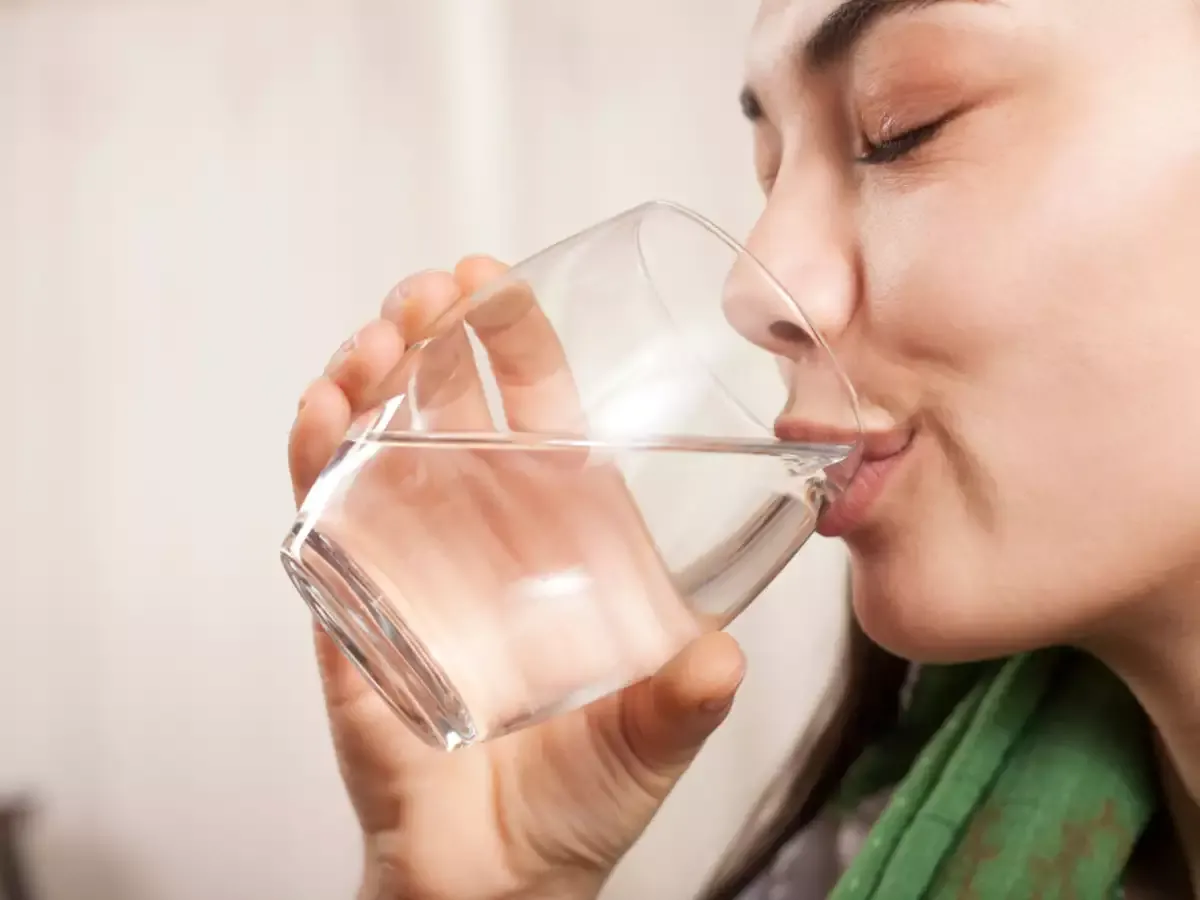 5 Alasan Mengapa Kamu Perlu Minum Air Putih Sebelum Ngopi