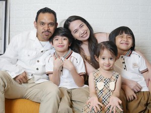 Verlita Evelyn Kaget Anak Jago Gambar dan Bisa Nge-rap