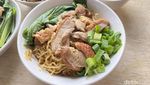 Cicip Bakmi Bebek Peking yang Empuk Nikmat di Warung Hidden Gem Cipete