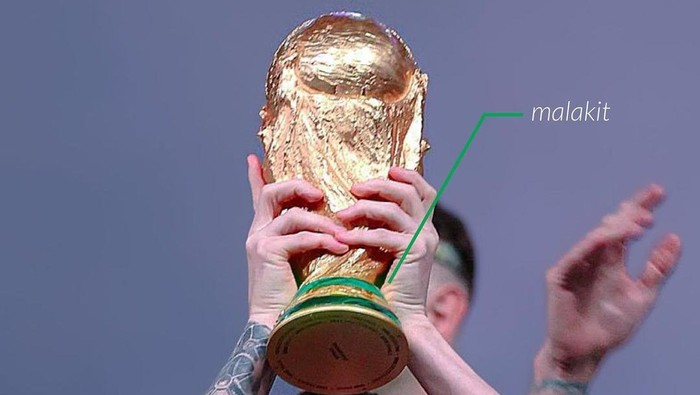 Batu malakit di Bandung yang digunakan sebagai ornamen trofi Piala Dunia 2022