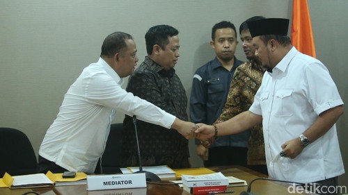 Bawaslu melakukan mediasi kepada Partai Ummat dan Komisi Pemilihan Umum (KPU).