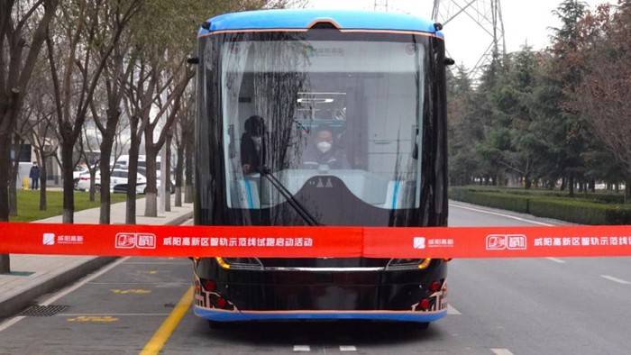 China mulai melakukan uji coba kereta api pintar di Xianyang, Provinsi Shaanxi pada 16 Desember 2022 kemarin. Begini wujud keretanya.