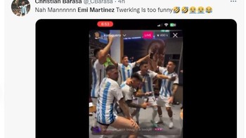Emi Martinez melakukan twerking selebrasi di ruang ganti. Foto: Twitter
