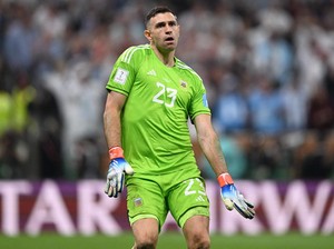 Emi Martinez di Argentina: Lebih Banyak Trofi daripada Kalahnya