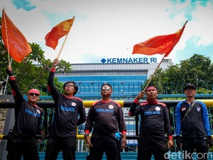 Kemnaker Bantah Perppu Cipta Kerja Bolehkan Kontrak Seumur Hidup