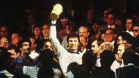 Italia menjadi juara Piala Dunia 1982. Selain piala, Italia juga berhak membawa uang hadiah sebesar US$ 2,2 juta (Rp 34,32 miliar). Alessandro Sabattini/Getty Images
