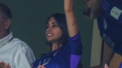 Potret Istri Messi Nonton Argentina Menang Piala Dunia, Tegang Hingga Senang